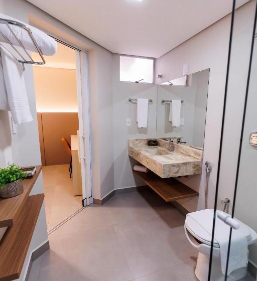 סוויטת סופריור, Tonello Business