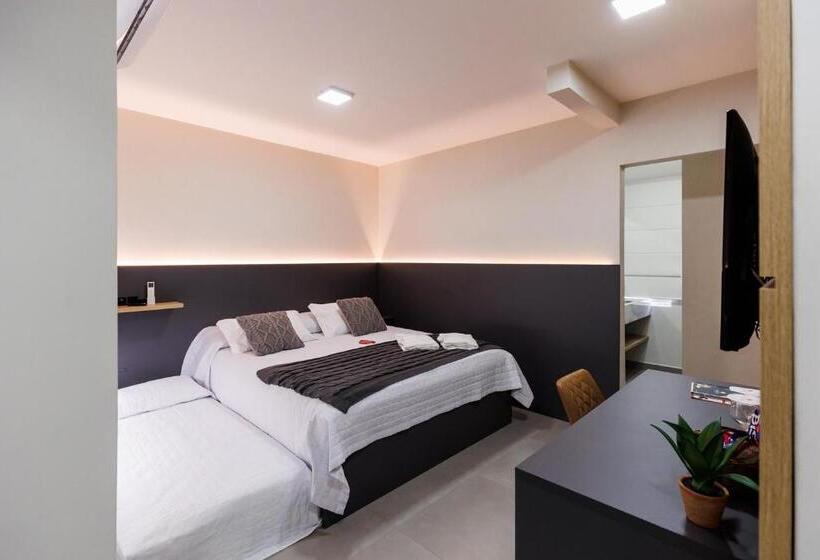 חדר סופריור, Tonello Business