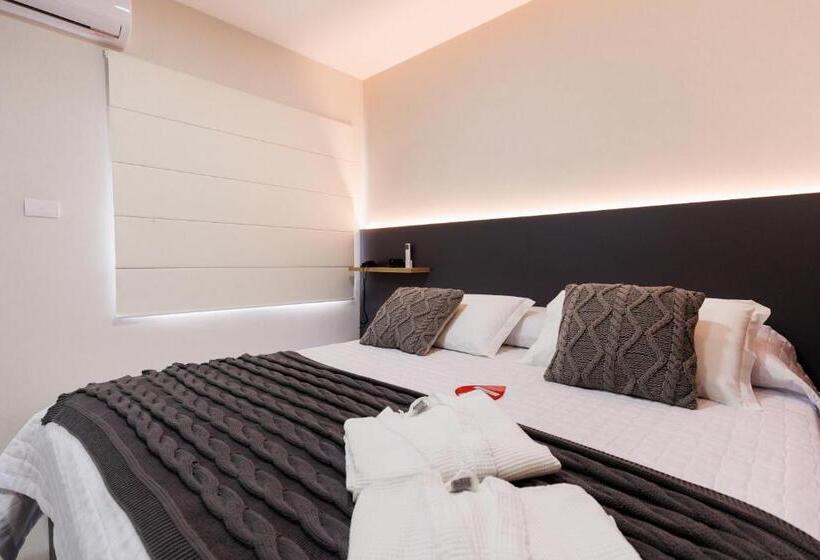 スーペリアースイート, Tonello Business