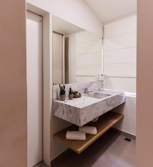 חדר סופריור, Tonello Business