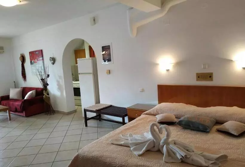 سوییت جونیور با چشمانداز دریا, Ktm Sunny Villas