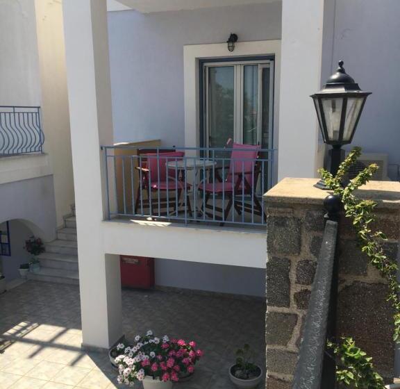 اتاق استاندارد با بالکن و چشمانداز دریا, Ktm Sunny Villas