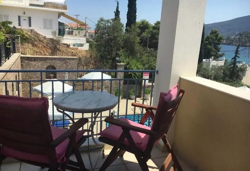 اتاق استاندارد با بالکن و چشمانداز دریا, Ktm Sunny Villas