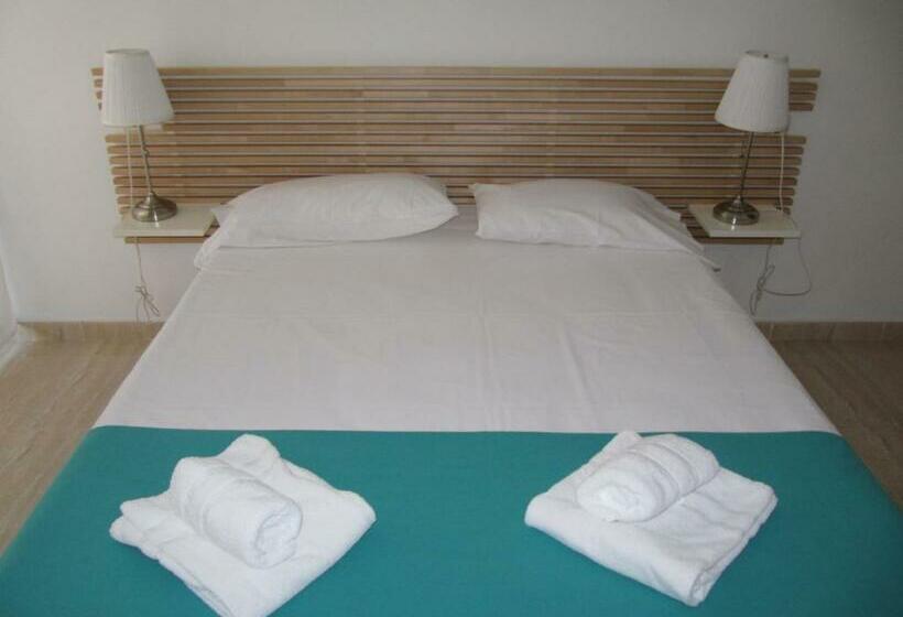 1 Bedroom Penthouse Apartment, Life Apartments Alameda Colón