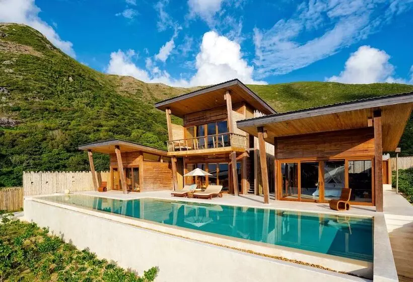 ویلای 4 خوابه, Six Senses Con Dao   Turtle Island Paradise