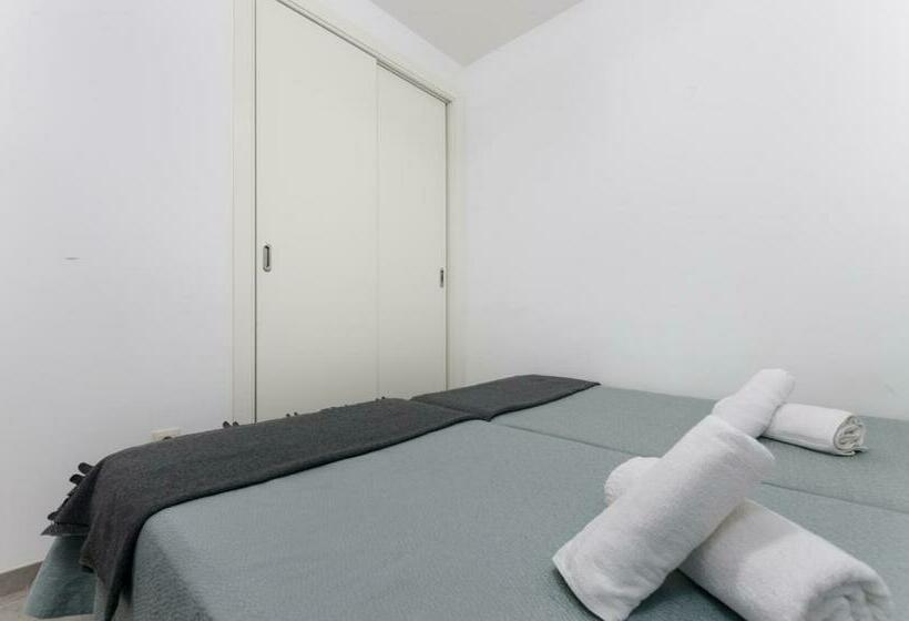 庭の見える１ベッドルームアパートメント, Alcudia Apartments
