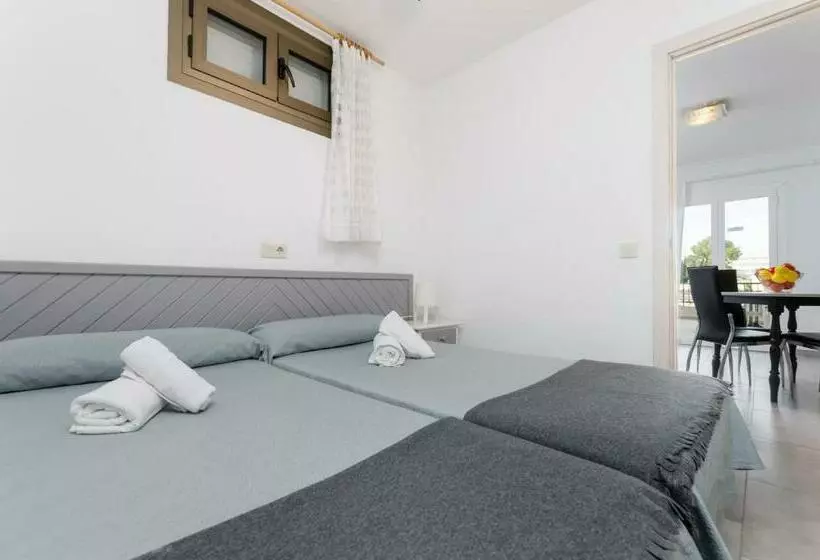 庭の見える１ベッドルームアパートメント, Alcudia Apartments