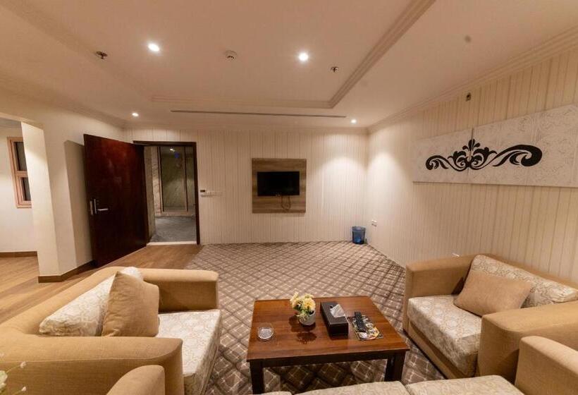 Номер Superior, Burj Al Hayat Hotel Suites Al Olaya