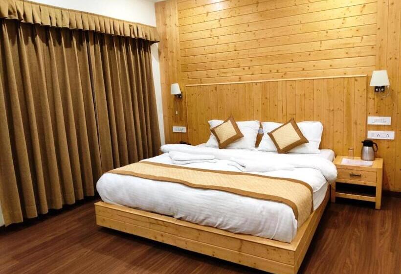 Deluxe Rum, The Holiday Home