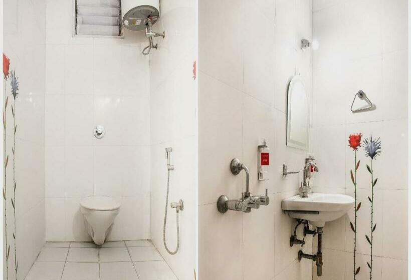 Camera Standard, O Embassy Exhibition Rd