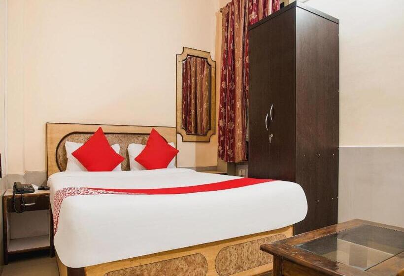 Camera Standard, O Embassy Exhibition Rd