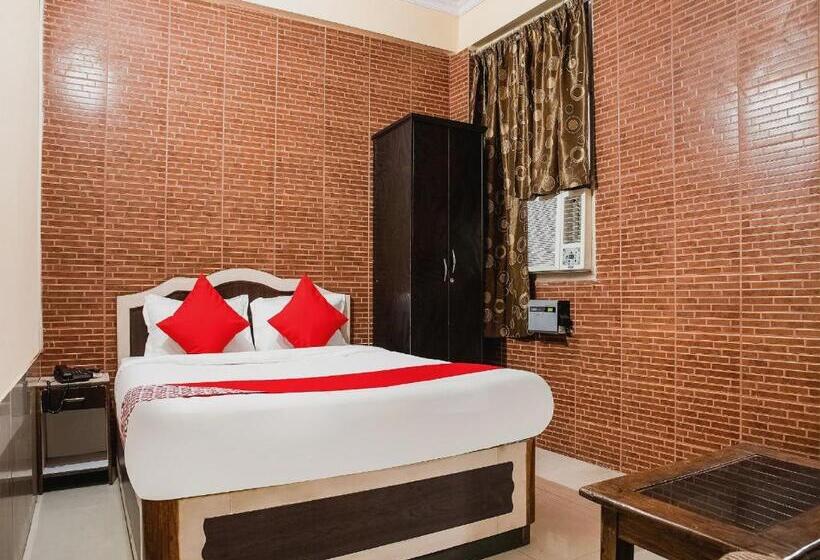 Camera Standard, O Embassy Exhibition Rd