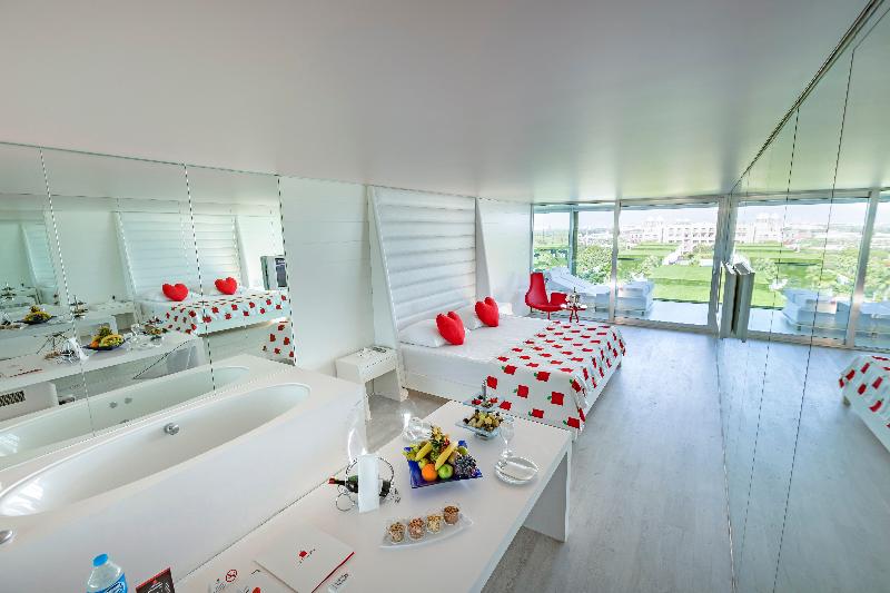 اتاق استاندارد سه نفره, Arubiana Inn