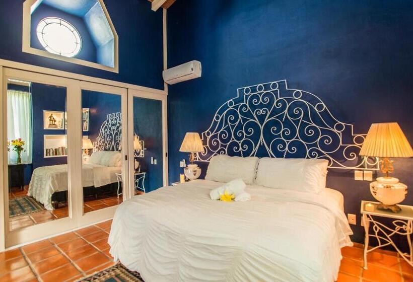 阁楼房, Garlands Del Rio