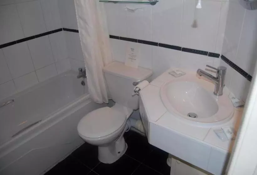 スタンダードトリプルルーム, Brecon Hotel Sheffield Rotherham