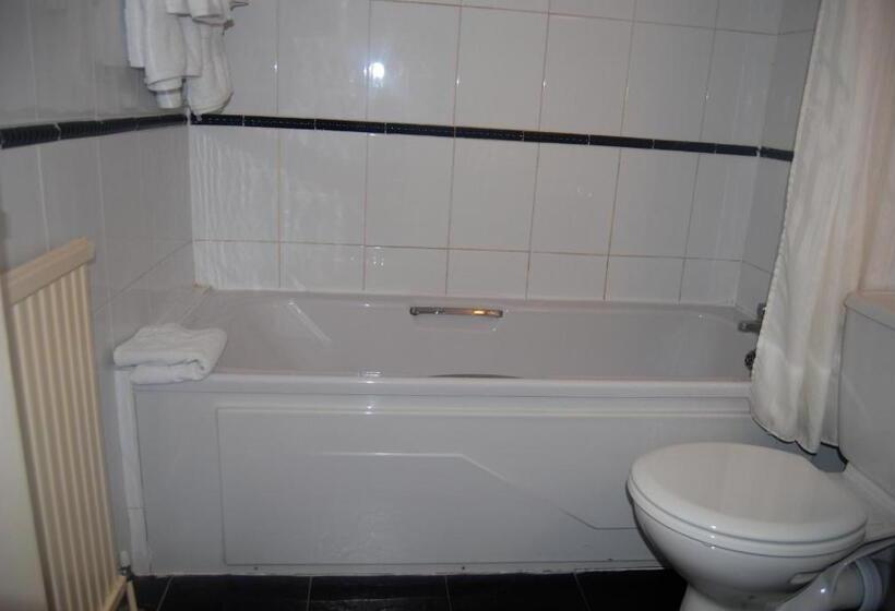 اتاق استاندارد سه نفره, Brecon Hotel Sheffield Rotherham