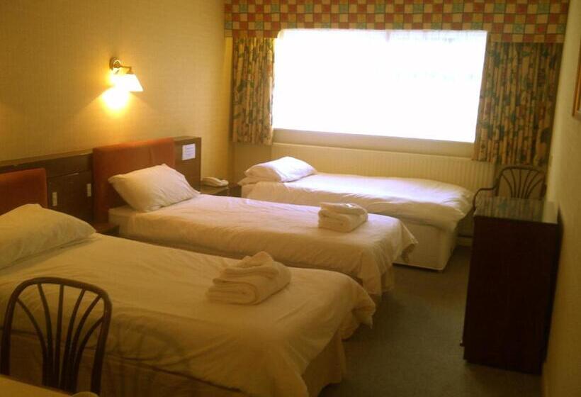 اتاق استاندارد سه نفره, Brecon Hotel Sheffield Rotherham