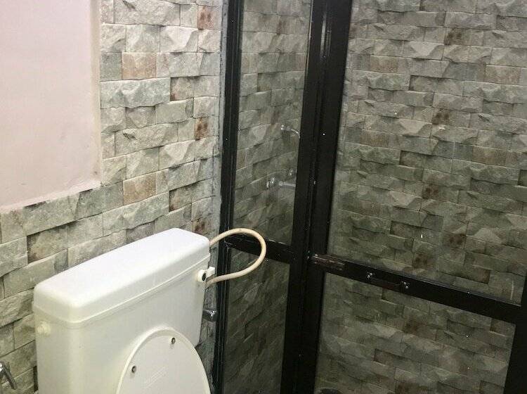 共用房间的床, Bricks And Bamboo Hostel