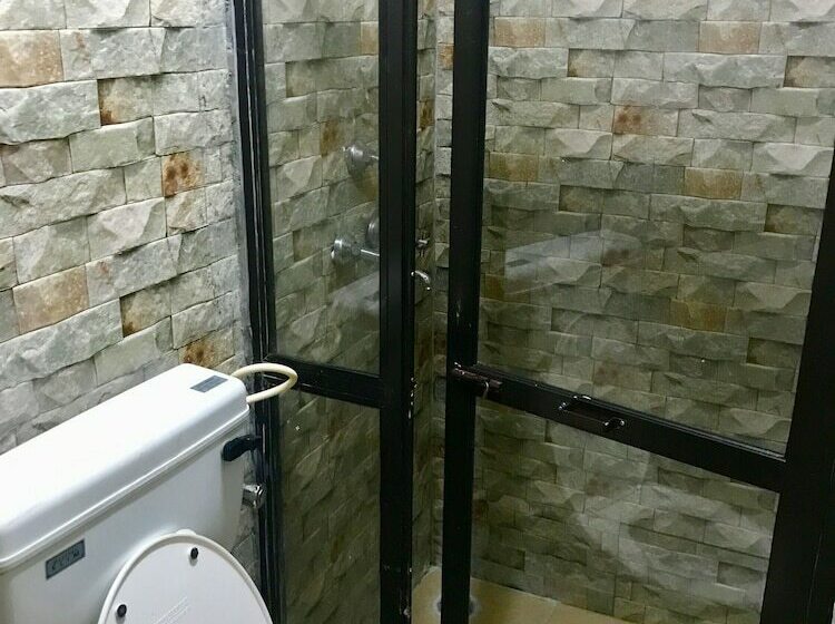 Cama em Quarto Compartilhado, Bricks And Bamboo Hostel