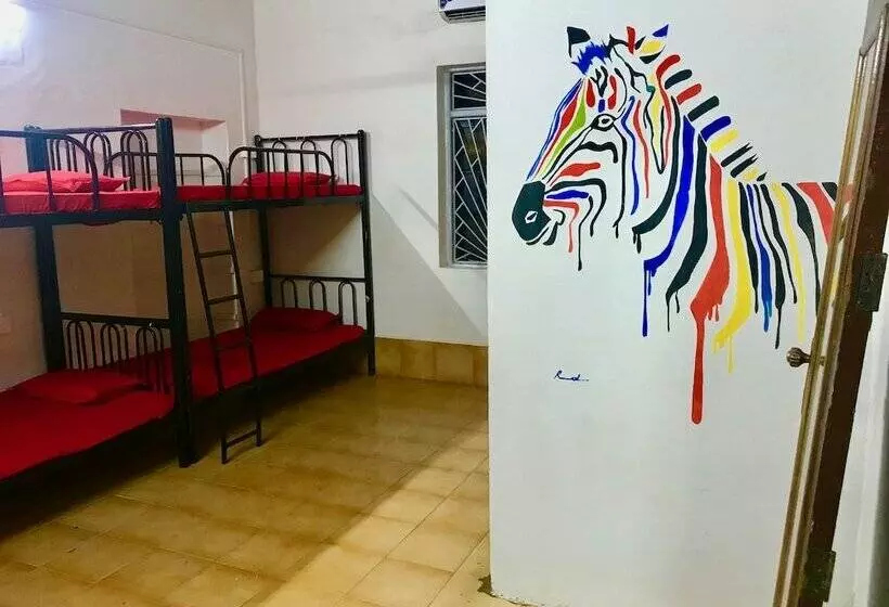 ルームシェアのワンベッド, Bricks And Bamboo Hostel