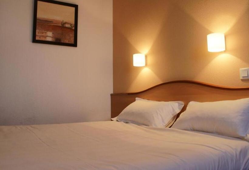 스탠다드 룸, Brit Hotel Confort Montauban