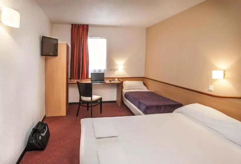 スタンダードトリプルルーム, Brit Hotel Confort Montauban