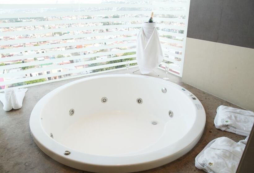 سوییت جونیور, Domun