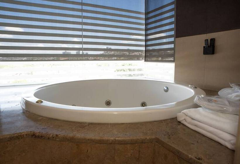 سوییت جونیور, Domun