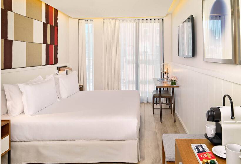 Номер Классический Вид на Город, H10 Cubik 4* Sup