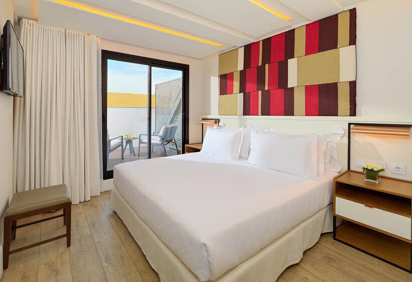 Полулюкс Одноместный с Террасой, H10 Cubik 4* Sup