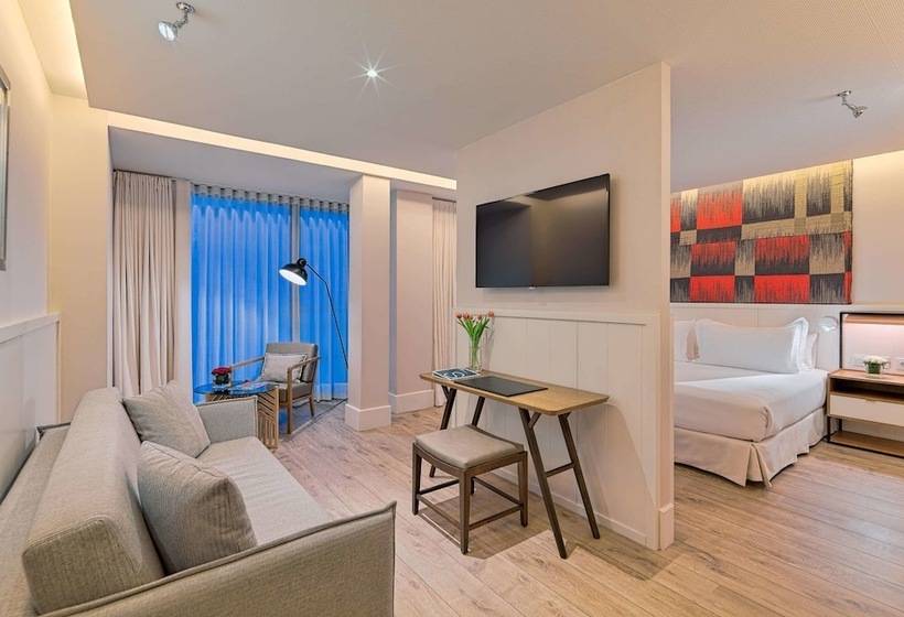 Полулюкс, H10 Cubik 4* Sup