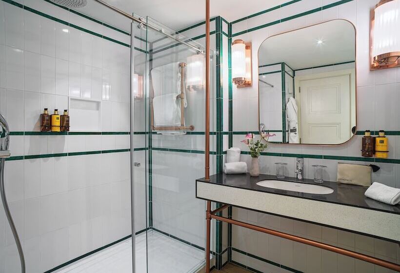 Полулюкс, H10 Cubik 4* Sup