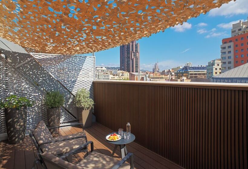 Полулюкс Одноместный с Террасой, H10 Cubik 4* Sup