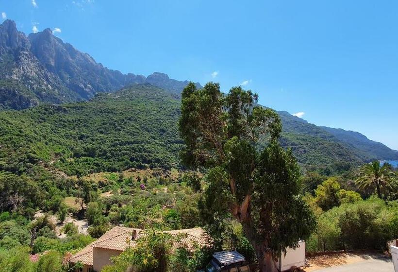 Premium room w/ mountain view, Bella Vista