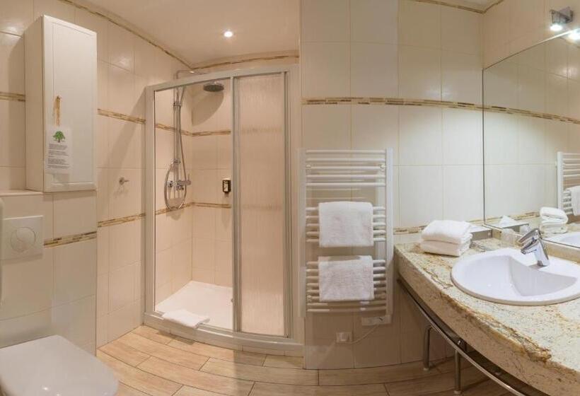 이코노미 룸, Bella Vista