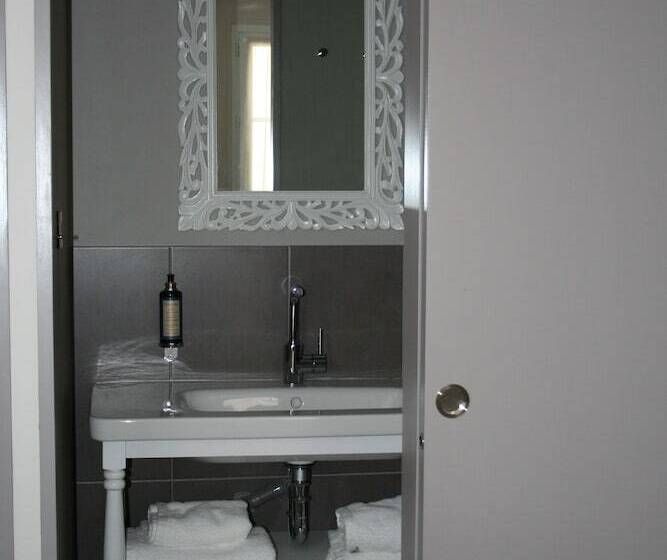 غرفة قياسية, Le Nemours Rennes