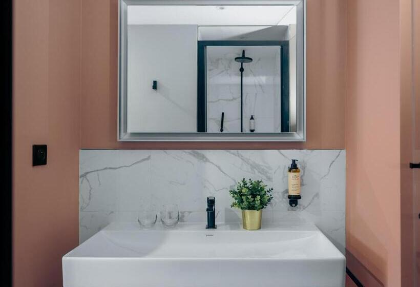 شقة غرفة واحدة, Le Nemours Rennes