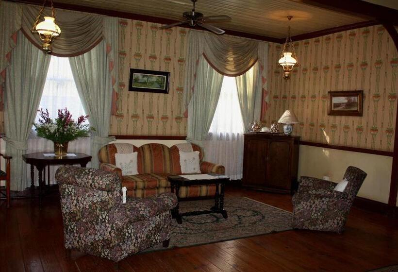 סוויטה, The Royal