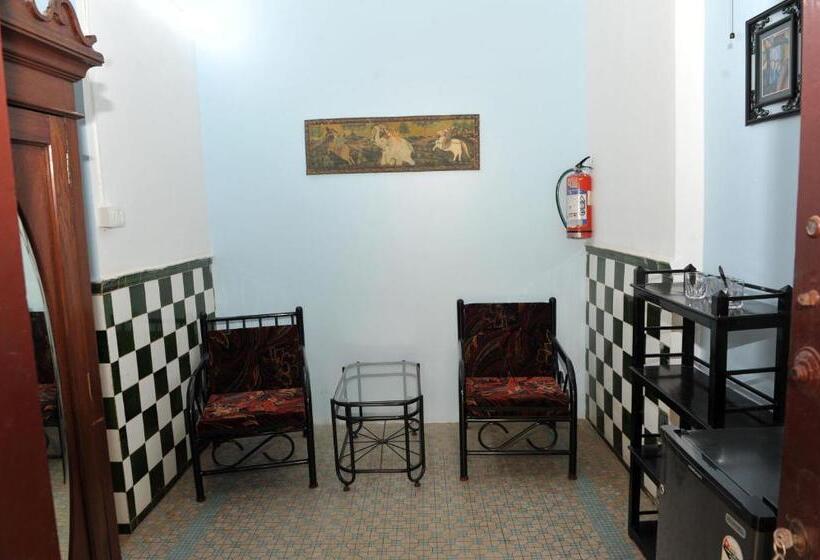 غرفة قياسية مزوَّدة بشُرفة, Vivenda Rebelo