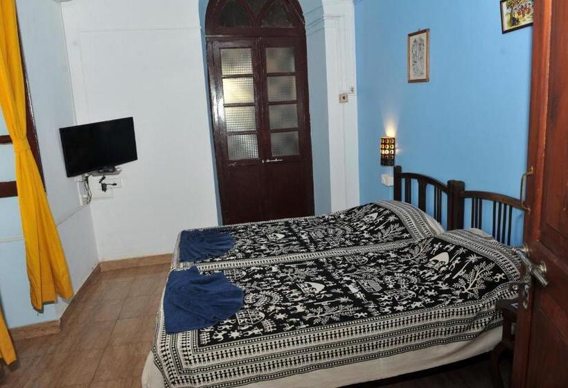 غرفة قياسية مزوَّدة بشُرفة, Vivenda Rebelo