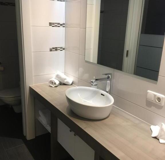 주니어 스위트, Weiler   Aktiv & Tradition