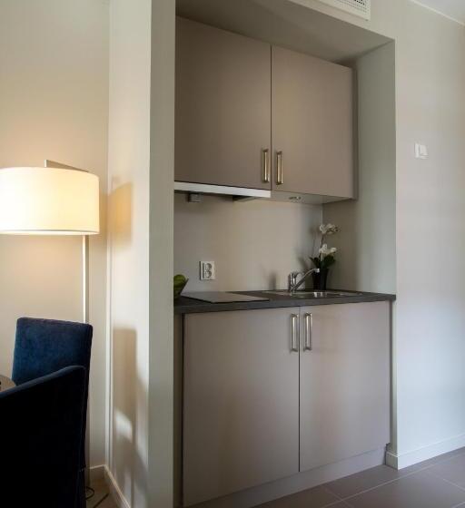 חדר משפחתי, Wilhelmsen House