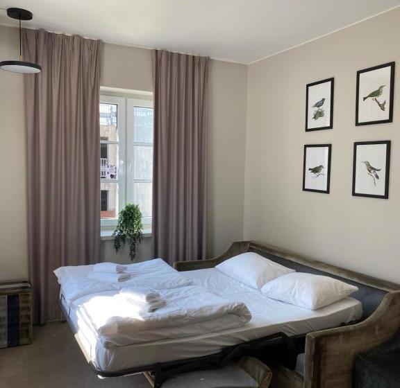 חדר משפחתי, Wilhelmsen House