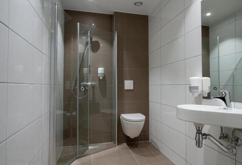 חדר סופריור, Wilhelmsen House