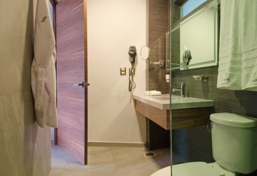 Suite com Varanda, Jtowers