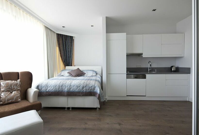 スタンダードルーム, Molton Kabatas