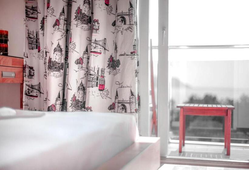 オーシャンビュースタンダードルーム, Nur