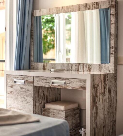 ファミリールーム, Nur