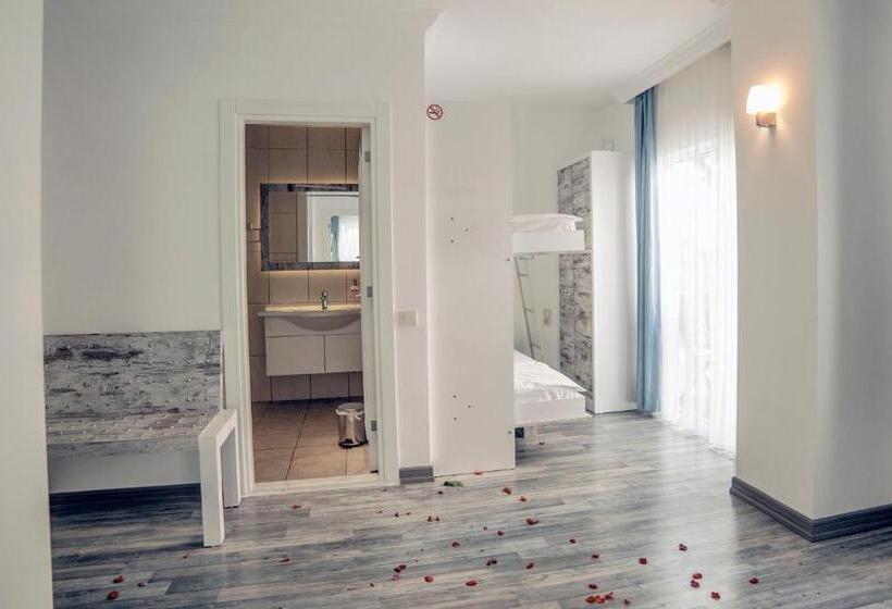 ファミリールーム, Nur