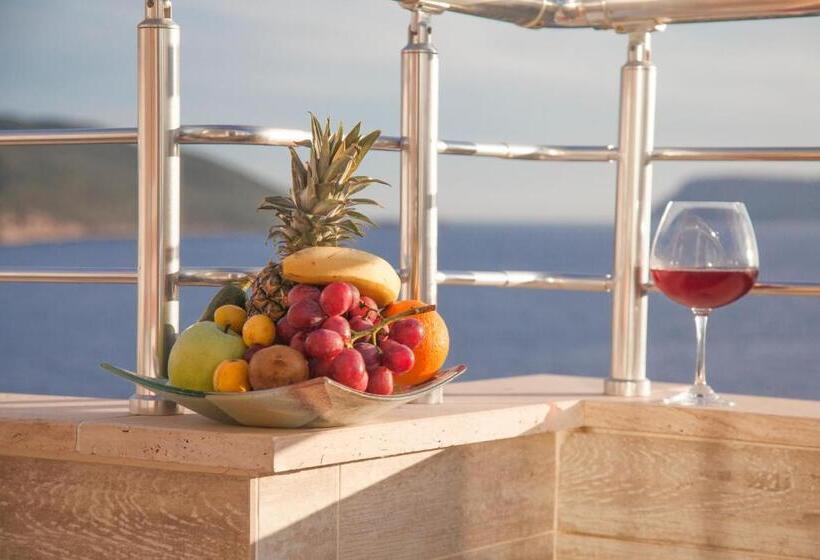 オーシャンビュースイート, Nur